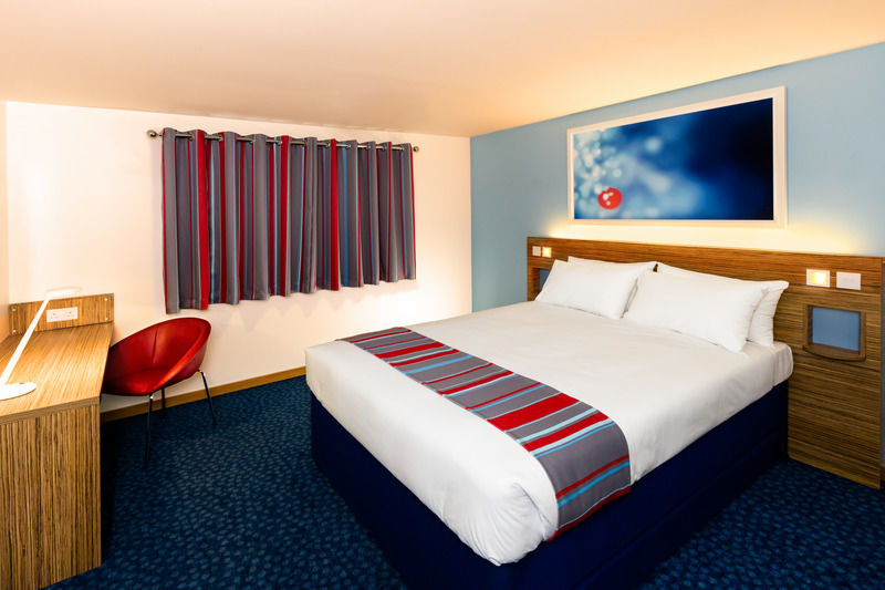 Ibis Budget London Heathrow T5 Slough Zewnętrze zdjęcie