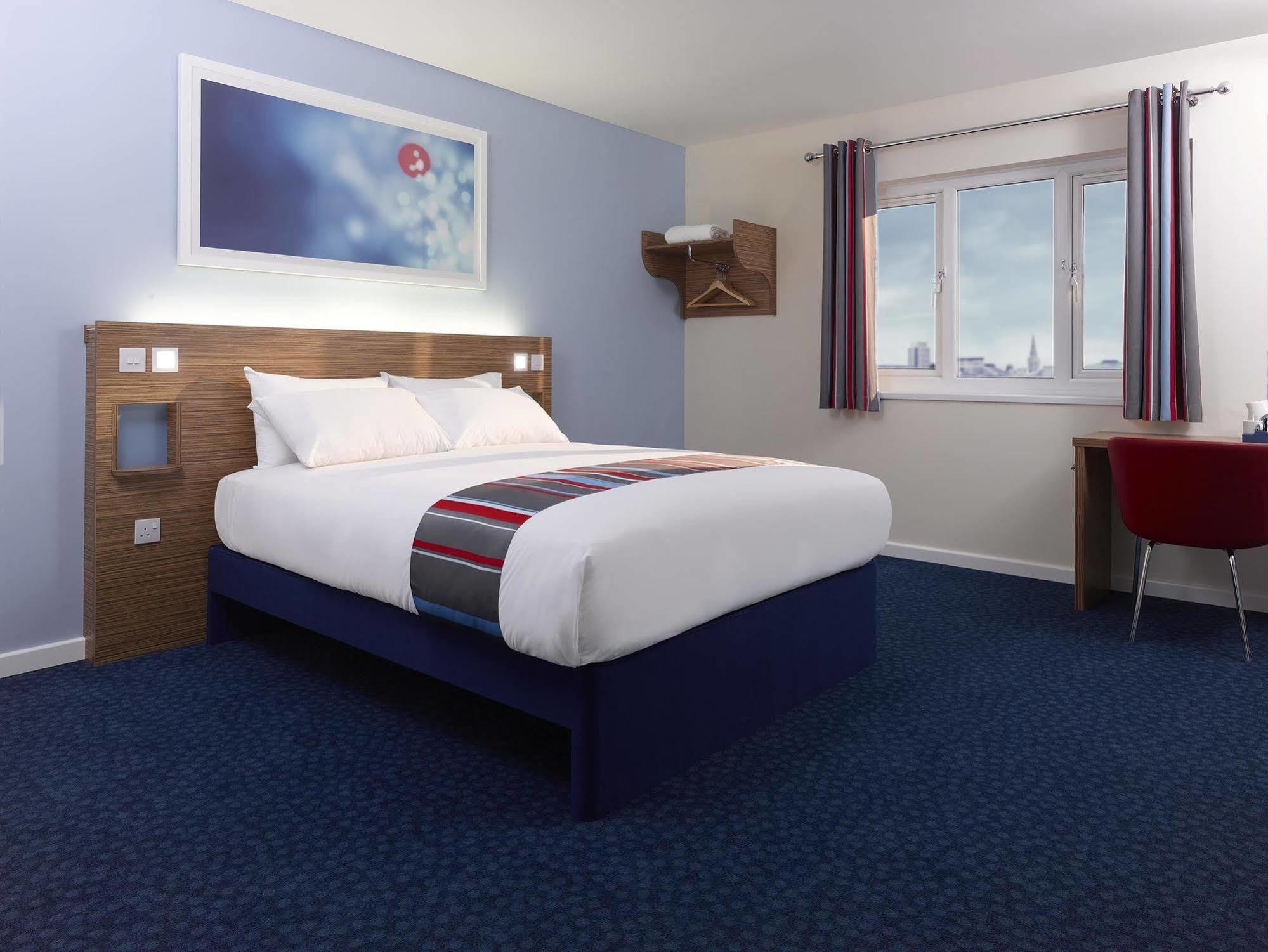Ibis Budget London Heathrow T5 Slough Zewnętrze zdjęcie